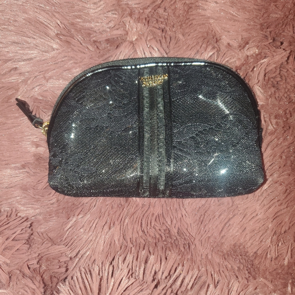 NWOT Makeup bag